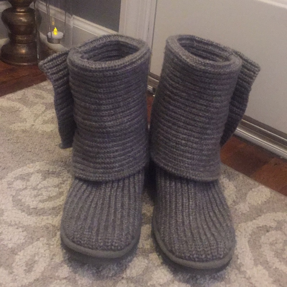 Authentic grey sweater ugg boots!!